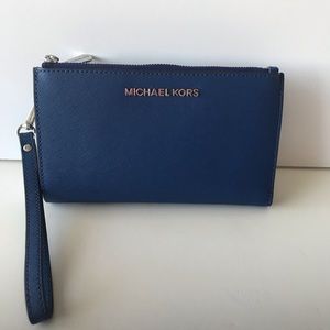 NWT Michael Kors JetSet Travel Double ZIP Wristlet